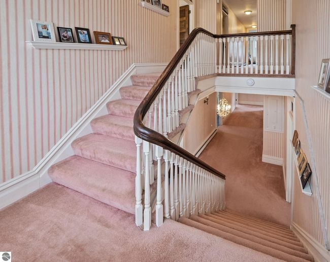 431 Michigan Ave, House other with 10 bedrooms, 7 bathrooms and null parking in Charlevoix MI | Image 51