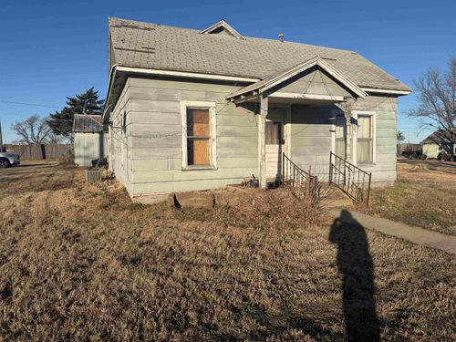 303 N Colorado Ave, Burrton, KS, 67020-2025 | Card Image