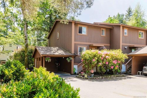 3-933 Admirals Rd, Esquimalt, BC, V9A2P1 | Card Image