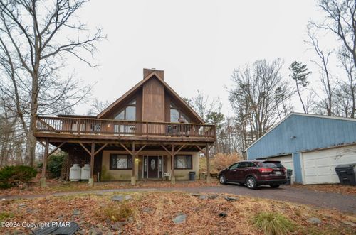 2256 Walnut Trl, Bushkill, PA, 18324-8777 | Card Image