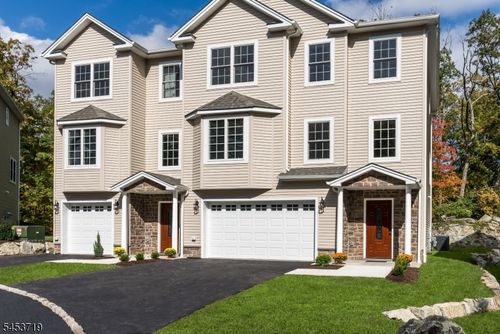 5-5 Stanley Way, Wanaque, NJ, 07465-2600 | Card Image