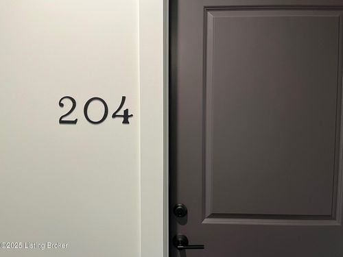 204-935 Franklin St, Louisville, KY, 40206-2778 | Card Image