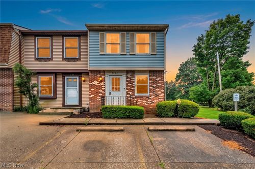 4833 Grafton Rd, Brunswick, OH, 44212-2025 | Card Image