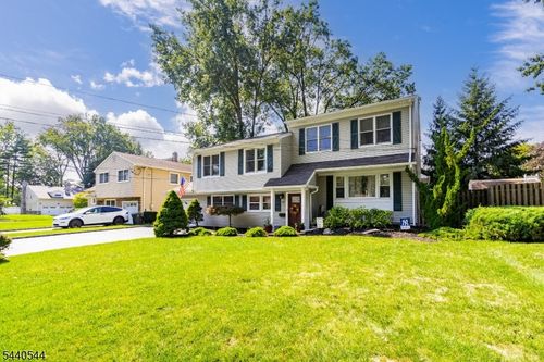 111 Shadowlawn Way, Cranford, NJ, 07016-2814 | Card Image