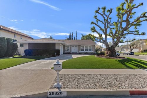 20828 Bermuda St, Chatsworth, CA, 91311-1503 | Card Image