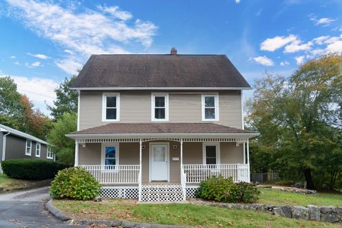 7 Carver Ave, Norwich, CT, 06360-3316 | Card Image