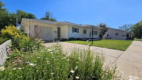 1017 K St, Geneva, NE, 68361-1408 | Card Image