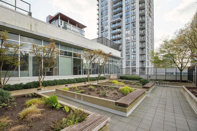 1708 - 3007 Glen Dr, Condo with 1 bedrooms, 1 bathrooms and 1 parking in Coquitlam BC | Image 26