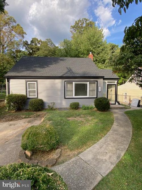 900 Wade Ave, ROCKVILLE, MD, 20851-1643 | Card Image