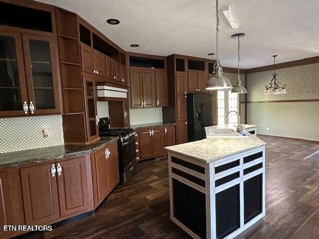 517 Collins Rd, House other with 3 bedrooms, 2 bathrooms and null parking in Jonesville VA | Image 13