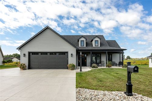 318 Nicklaus Ct, Liberty Twp, PA, 16127 | Card Image
