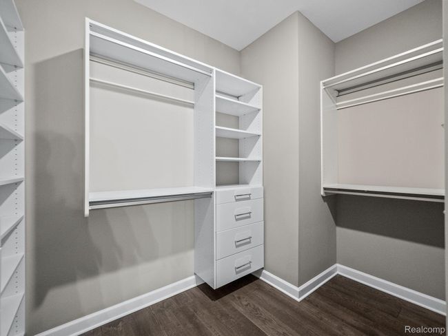Primary Closet | Image 20