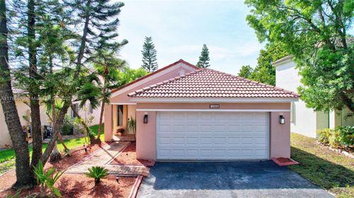1565 Presidio Dr, Weston, FL, 33327-1766 | Card Image