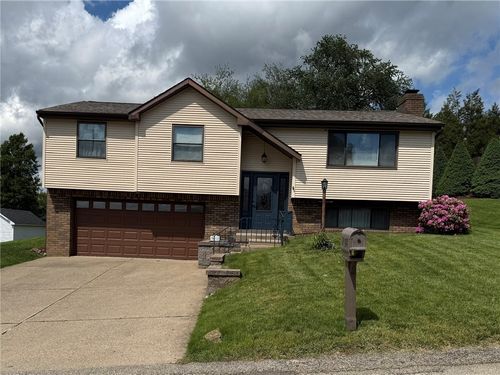 2805 Knights Ct, New Kensington, PA, 15068-2641 | Card Image