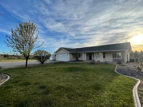 8129 N Diamond Valley Dr, St. George, UT, 84770 | Card Image