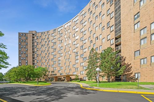 apt-1105-1181 Edgcumbe Rd, Saint Paul, MN, 55105-2835 | Card Image