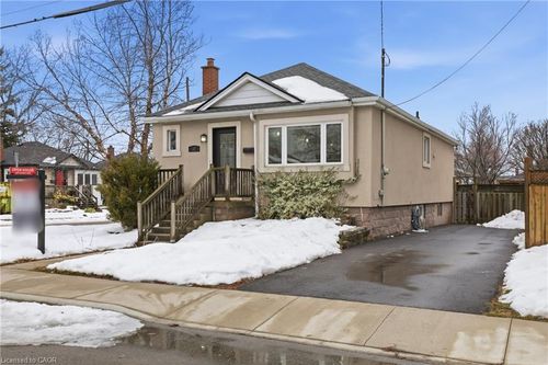 32 Audrey St, Hamilton, ON, L8V1G4 | Card Image