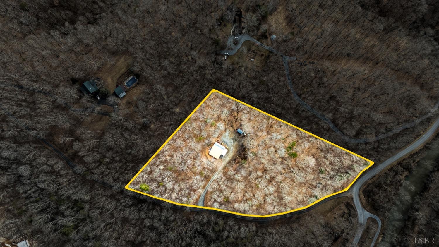 Land in Goode 4
