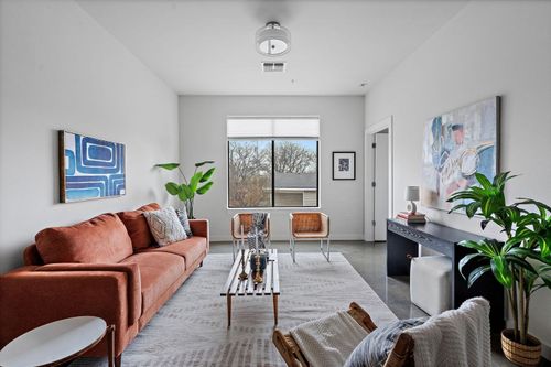 212-1900 12th Ave S, Nashville, TN, 37203-5483 | Card Image