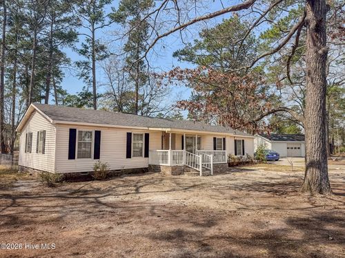 575 Veterans Rd, Saint Pauls, NC, 28384-8409 | Card Image