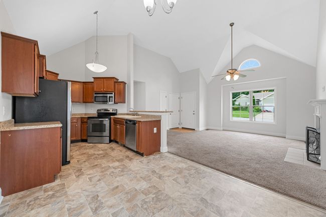 1383 Whitt Ln, House other with 3 bedrooms, 2 bathrooms and 4 parking in Clarksville TN | Image 8