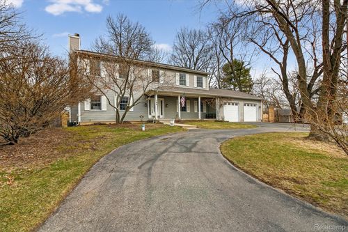 150 Bradley St, Commerce Township, MI, 48382-2813 | Card Image
