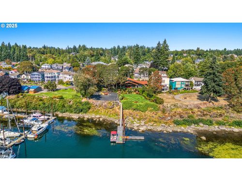 3708 Se 139th Ave, Vancouver, WA, 98683-7709 | Card Image