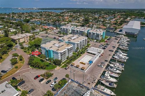 111-4910 38th Way S, ST PETERSBURG, FL, 33711-4837 | Card Image