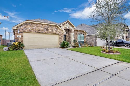 319 American Black Bear Dr, Crosby, TX, 77532-2348 | Card Image