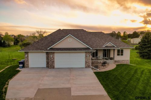 11840 S 202nd Cir, Gretna, NE, 68028-4679 | Card Image
