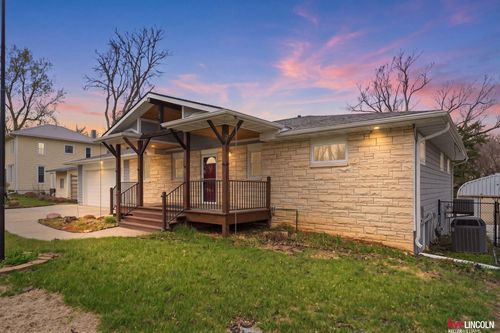 1305 S 4th Ave, Beatrice, NE, 68310-4827 | Card Image