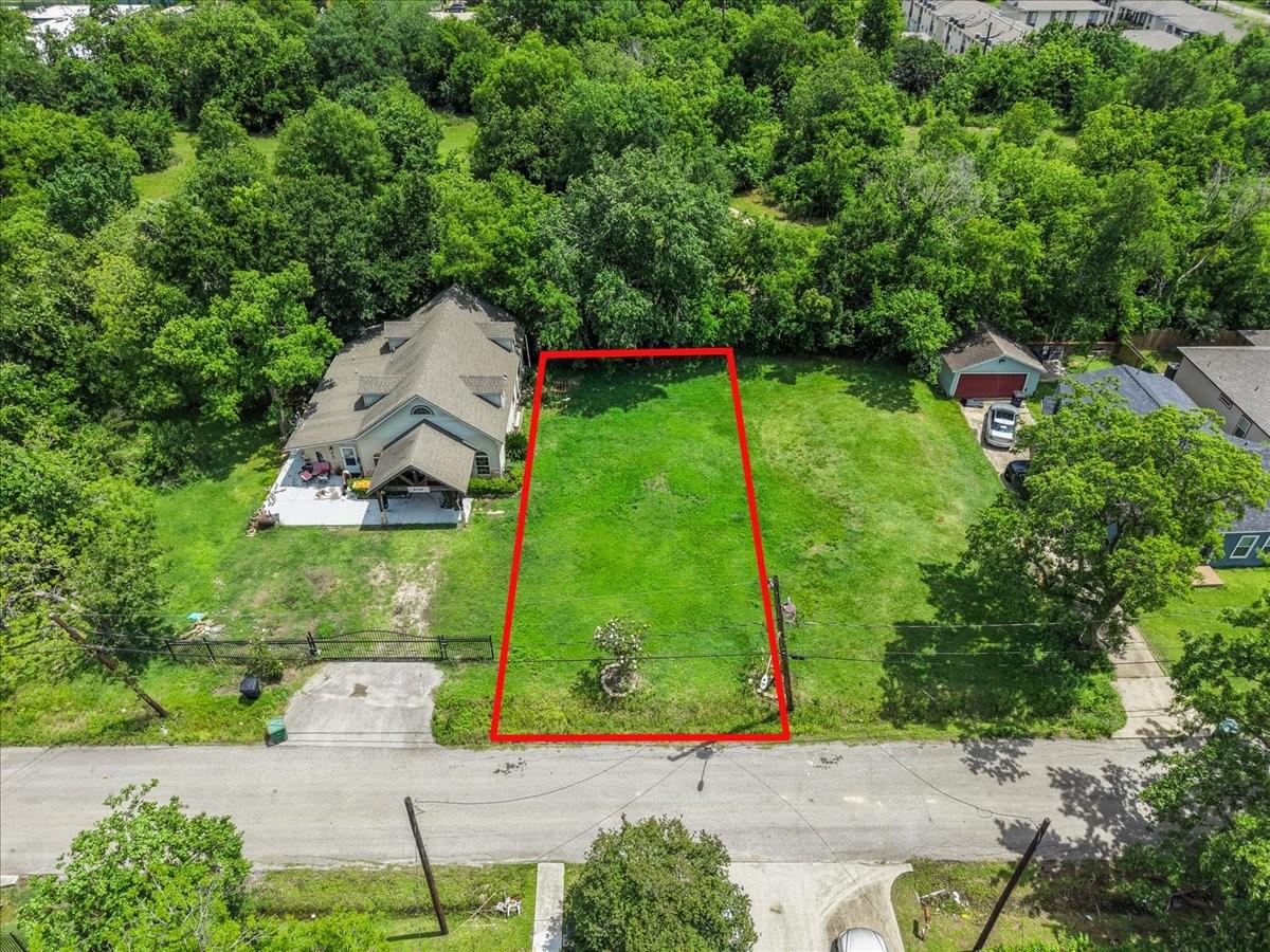 Land in Houston 3