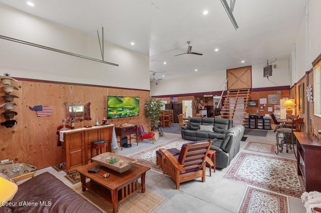 Family Area from Front Door | Image 4