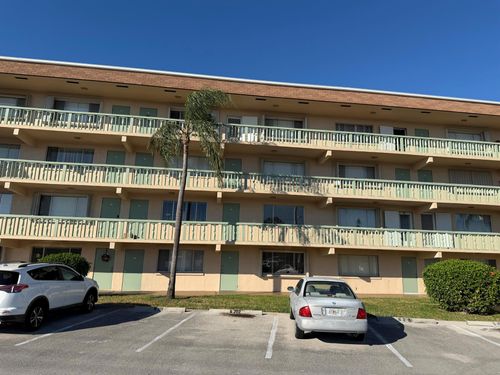 apt-406-300 Village Green Cir S, Palm Springs, FL, 33461-1485 | Card Image