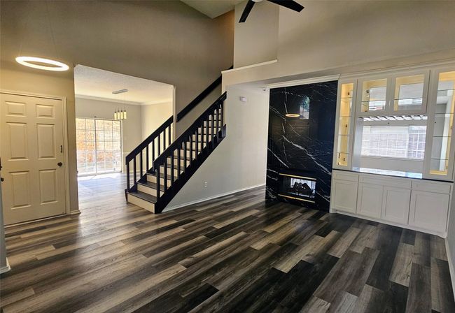 Entry as seen from living room | Image 5