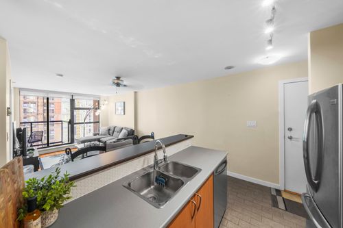 2107-1295 Richards St, Vancouver, BC, V6B1B7 | Card Image