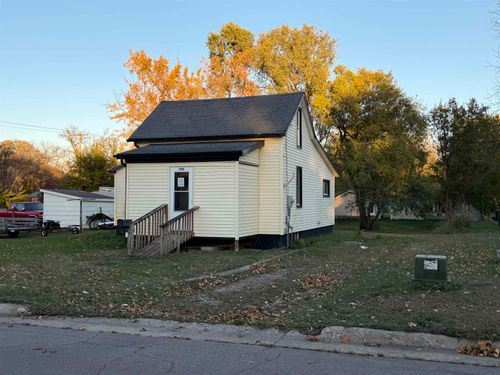 708 S 10th St, Estherville, IA, 51334-2643 | Card Image