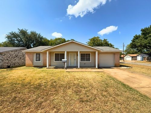 615 Crane Dr, Euless, TX, 76039-3225 | Card Image