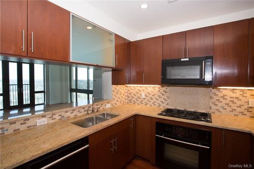 unit-1801-175 Huguenot St, New Rochelle, NY, 10801-7764 | Card Image