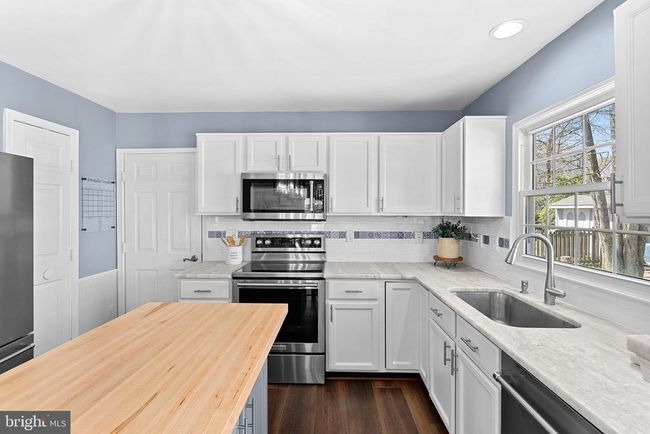 20755 Citation Dr, House other with 3 bedrooms, 4 bathrooms and null parking in ASHBURN VA | Image 19
