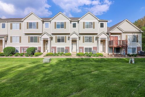 1741 Fredericksburg Ln, Aurora, IL, 60503-3677 | Card Image