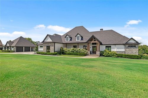 5888 E Sparkling Rd, Springdale, AR, 72764-6682 | Card Image