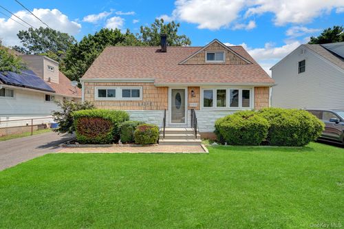 1 Prince St, Hicksville, NY, 11801-5205 | Card Image