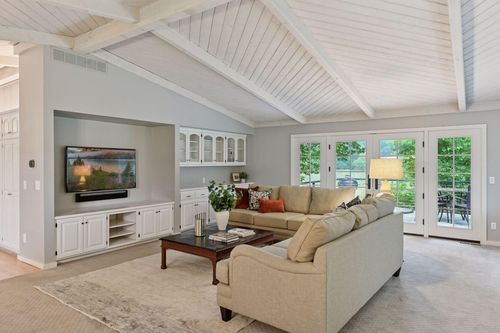 461 Peavey Ln, Wayzata, MN, 55391-1534 | Card Image