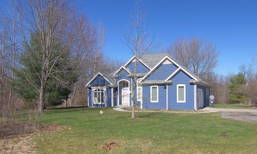 4033 Schmuhl Rd, Benton Harbor, MI, 49022-8718 | Card Image