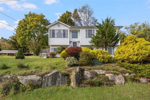63 Woodside St, Cranston, RI, 02920-2225 | Card Image
