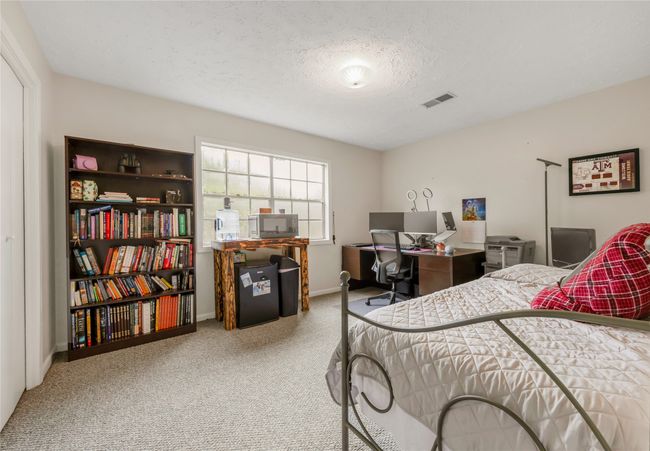 Upstairs bedroom #3 | Image 18