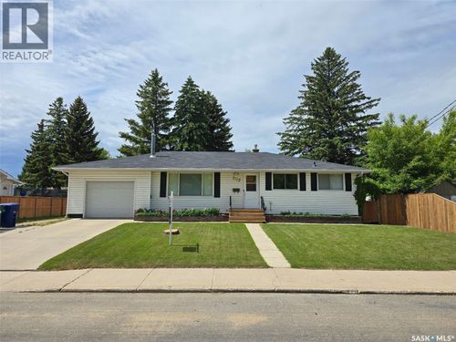 1117 Elevator Rd, Saskatoon, SK, S7M3X1 | Card Image