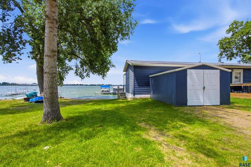 6413 Hares Point Rd Road, Wentworth, SD, 57075 | Card Image