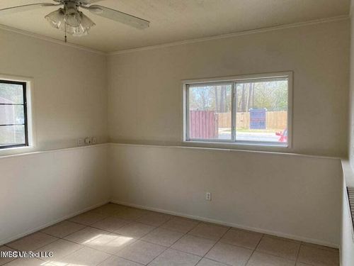 3010 Martin St, Pascagoula, MS, 39581-3425 | Card Image